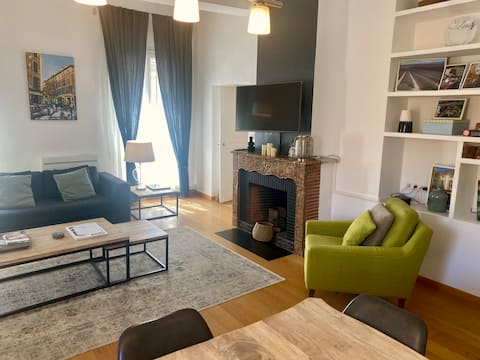 Top Airbnb: Superb apartment, super central, 3 bedrooms/wifi/ac, 6 people à Aix En Provence