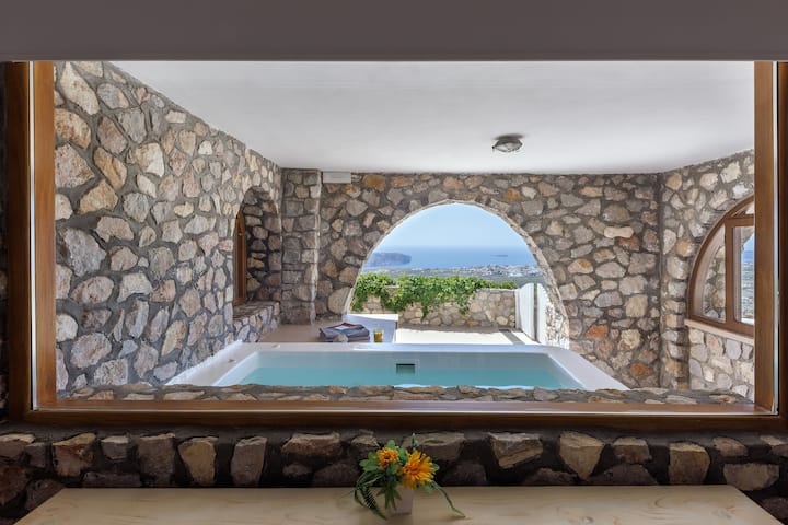 Cycladic Traditional Villa With Jacuzzi - Santorini