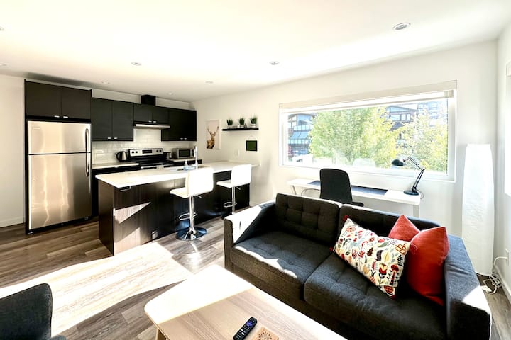 Modern Mountain Retreat - Squamish