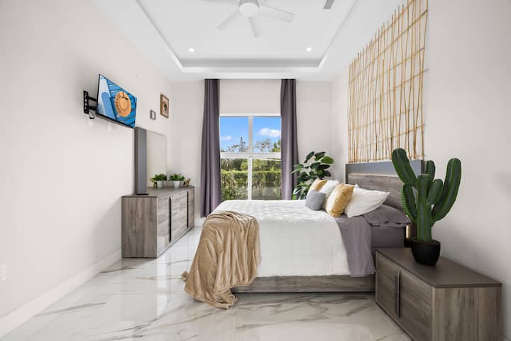 Спална соба бр. 2 брачен кревет (широк 150-179 см)