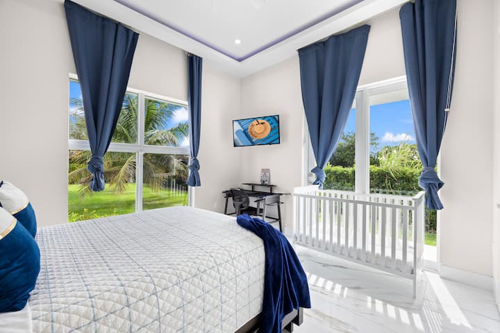 Спална соба бр.4 брачен кревет (широк 150-179 см)
Дали ви треба детско креветче ?
