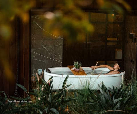 Retreat with 2 Bathtubs, View of the Valley, Fireplace, Coffee