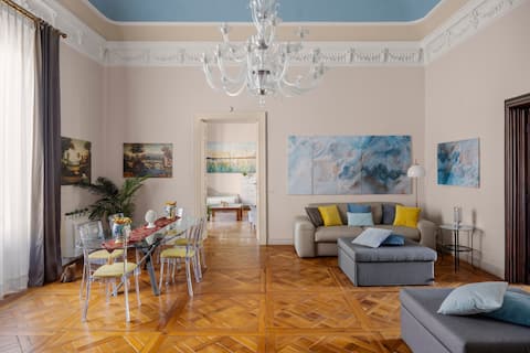 Annuncio Airbnb popolare: Luxury Historic Villa by SicilianRelaxingHomes a Giarre