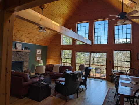 Deer Run Lodge - hike, rest, relax!