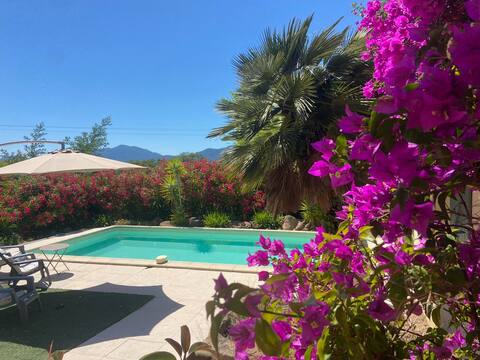 Casa felice between the sea and the mountain