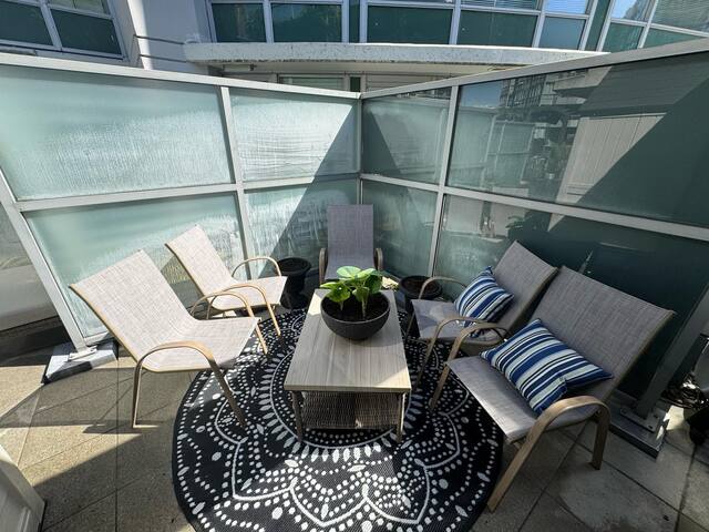 The Pond – The Full Package gallery image 4