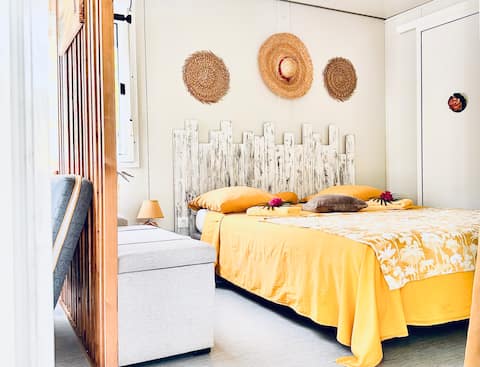 S'cale TropiKal_ Exotic cottage with private pool
