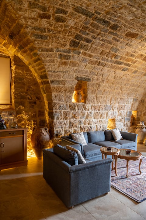 Authentic 2 bedroom house in the heart of Ehden