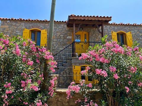 Accommodation + Breakfast In The Historic Building