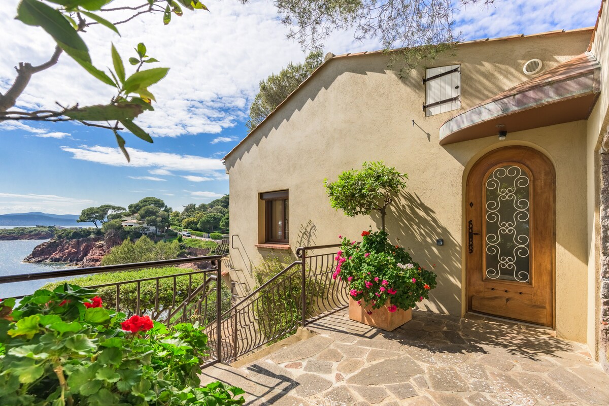 ทางเข้าห้องส่วนตัว