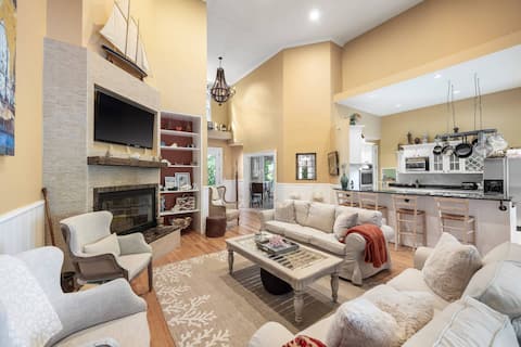Top Airbnb: Relax after summer, Large Garden Estate by Beach in North Sea