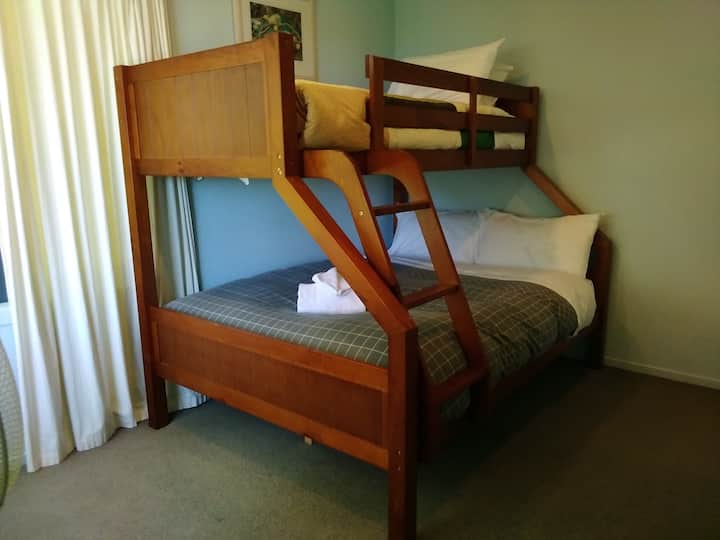 საძინებელი 2