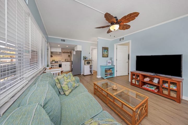 Coral Reef~90° Heated Pool~remodeled~2 Min 2 Beach - Indian Rocks Beach, FL