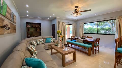 Casa Céntrica, 9 personas.  Chef, Cleaning & Tours