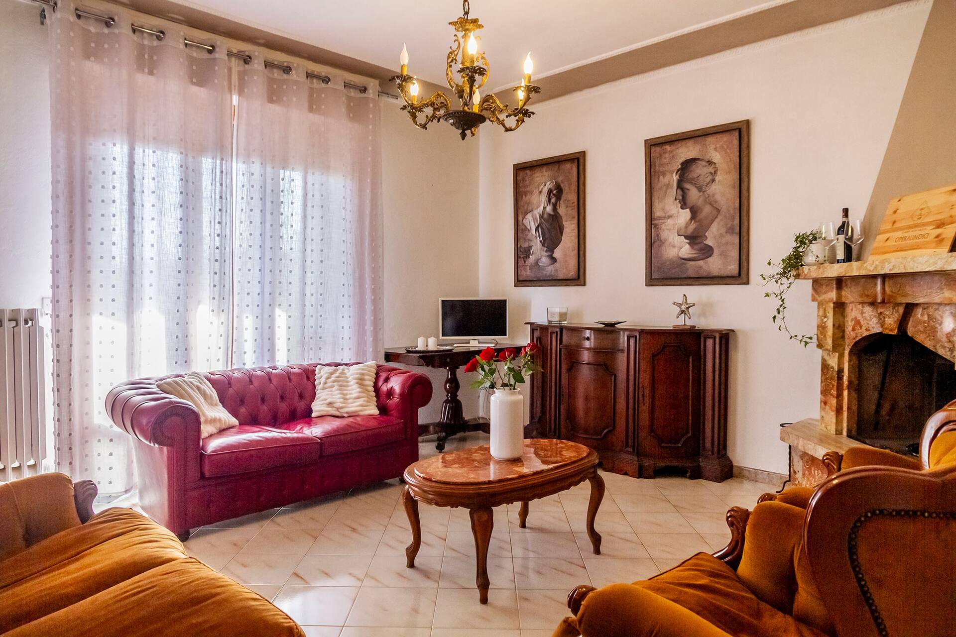 Large Apartment with private garden, barbecue, A/C