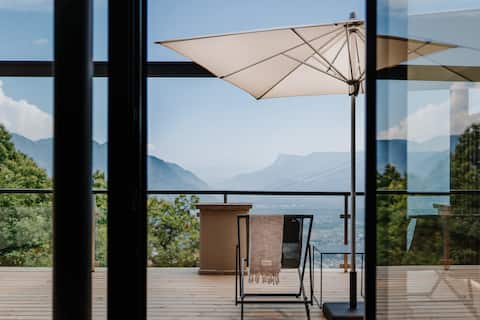 Farnhaus. Loft above Merano with a view