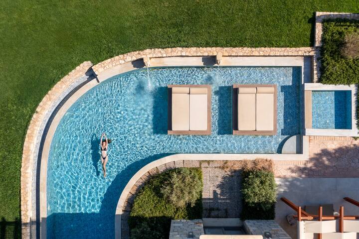 Rosemary villa,Huge private pool,Garden,Near beach gallery image 2