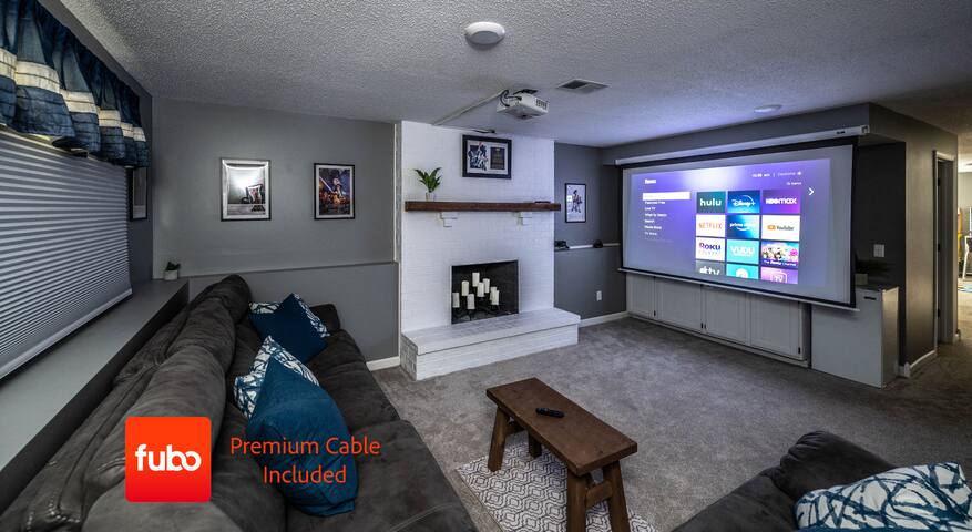 Paradise Pool, Sauna, Arcade, FirePit by Lux Life gallery image 5