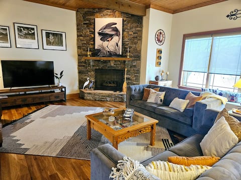Top Airbnb: Gorgeous Lake Wylie home "The River House" in Steele Creek
