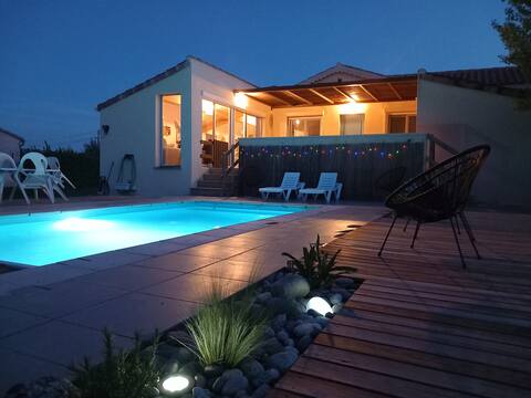 Gîte Le Vallon des Vignes, private swimming pool, garden