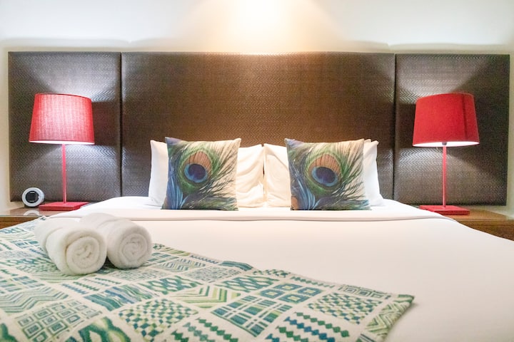 ZEN88 Esplanade: 1 - BR Top Floor Ocean View Suite - พักผ่อนในห้องนอนอันเงียบสงบของเราที่ซึ่งความสะดวกสบายและความเงียบสงบรอคุณอยู่หลังจากการผจญภัยมาทั้งวัน