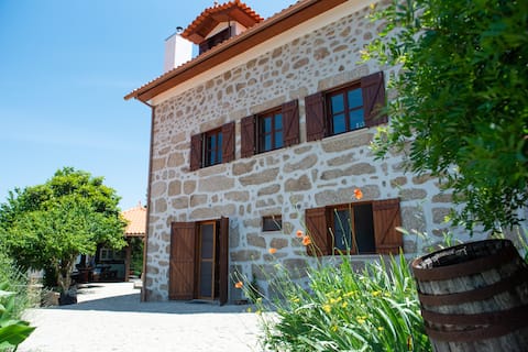 7-bed riverside retreat on the rio Mondego