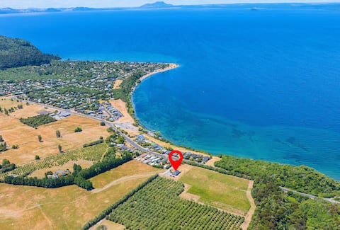 Idyllic vineyard stay perfect for large groups and