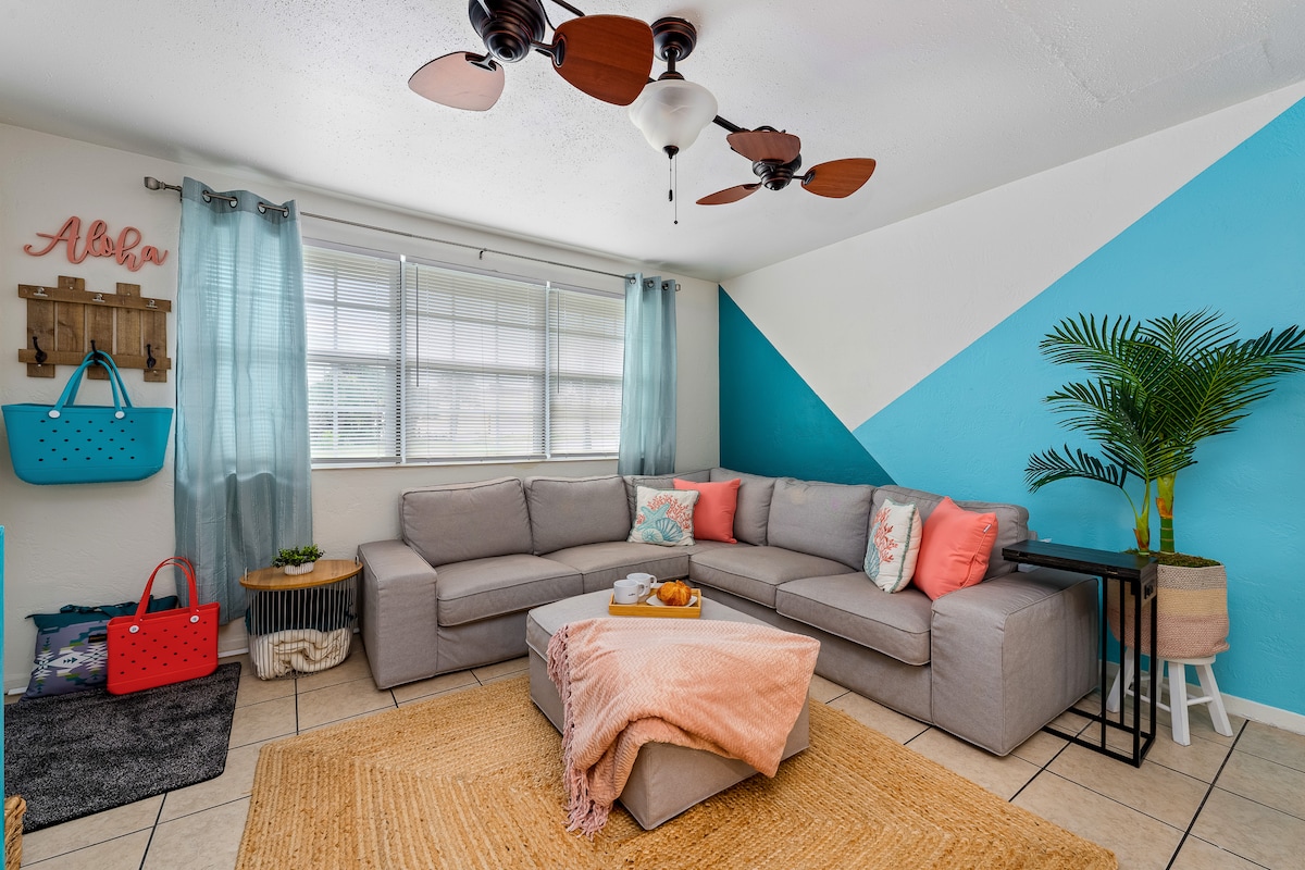 Successful Airbnb property: Beachside King: Firepit, BBQ Hammock Surfboard in Ormond By The Sea