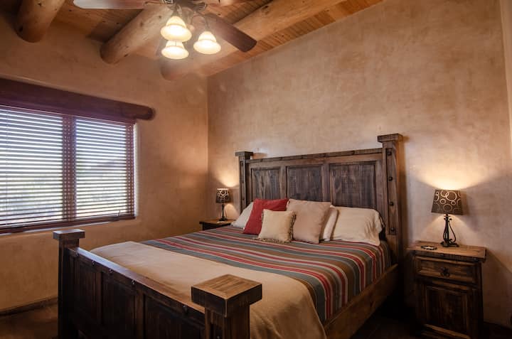 Lit King Size dans la chambre 1