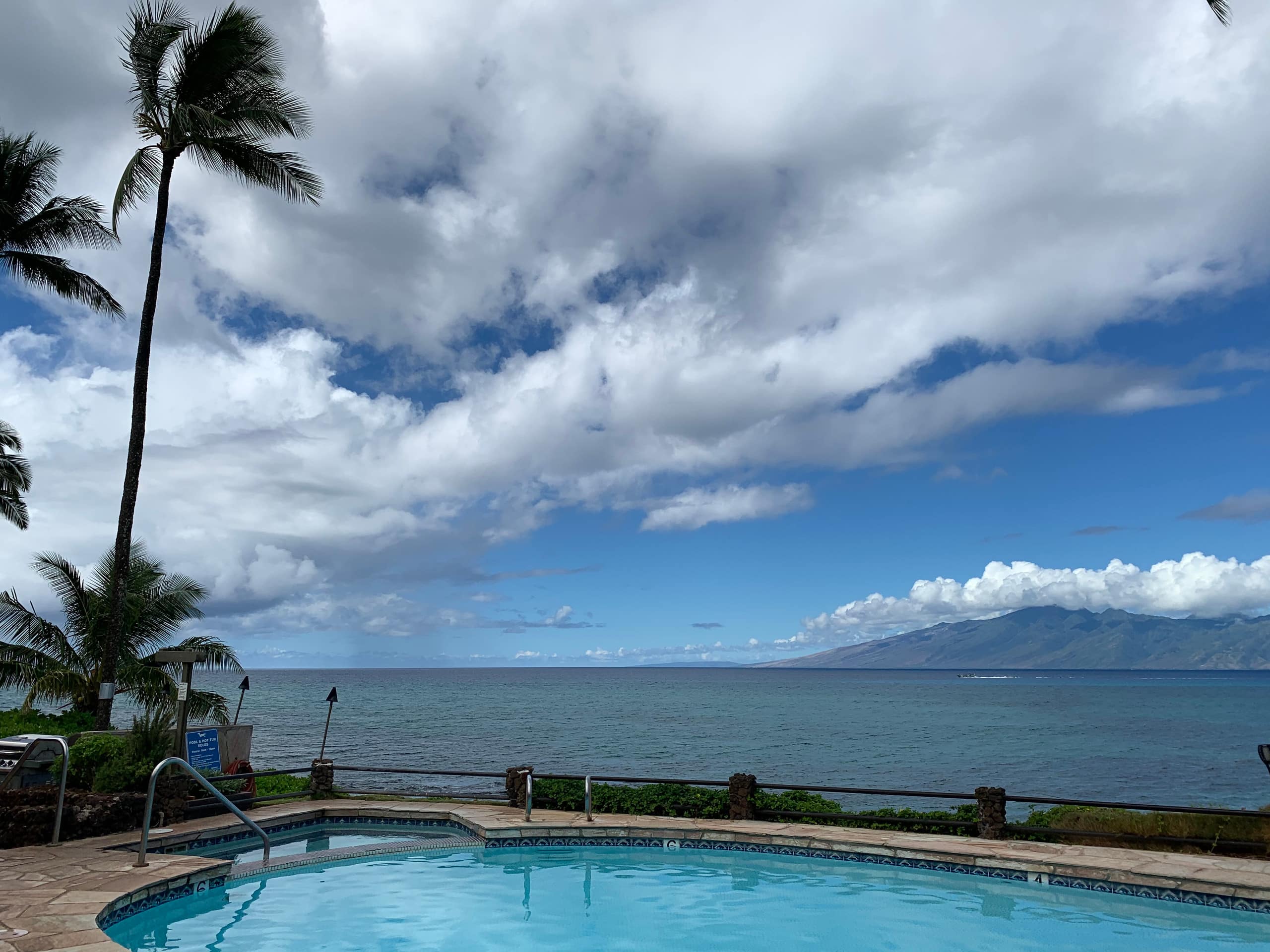 180* Oceanfront View w/ AC!  Remodel+2Pools+Clean - Image 21