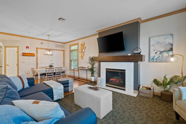 Lovely Lake Lookout - Cozy Condo Steps From Lake - Sheboygan, WI