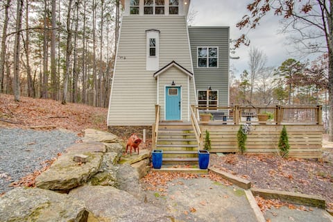 Amazing Lakefront Lighthouse with Private Beach
