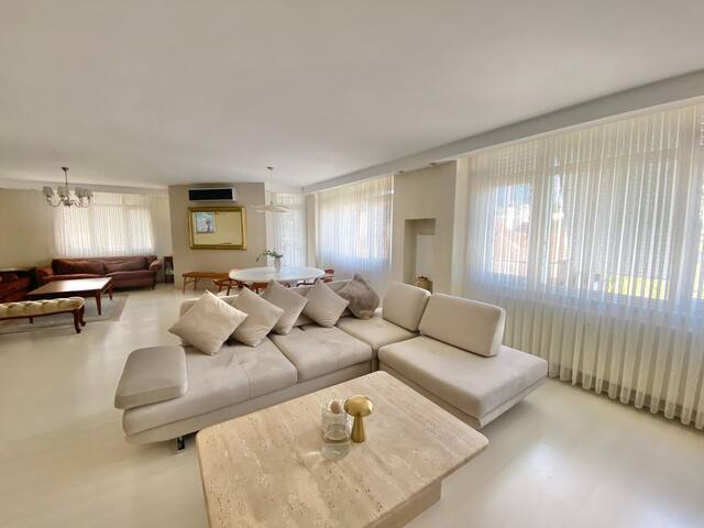 In a lux complex, Fully equipped spacious apartmnt gallery image 2