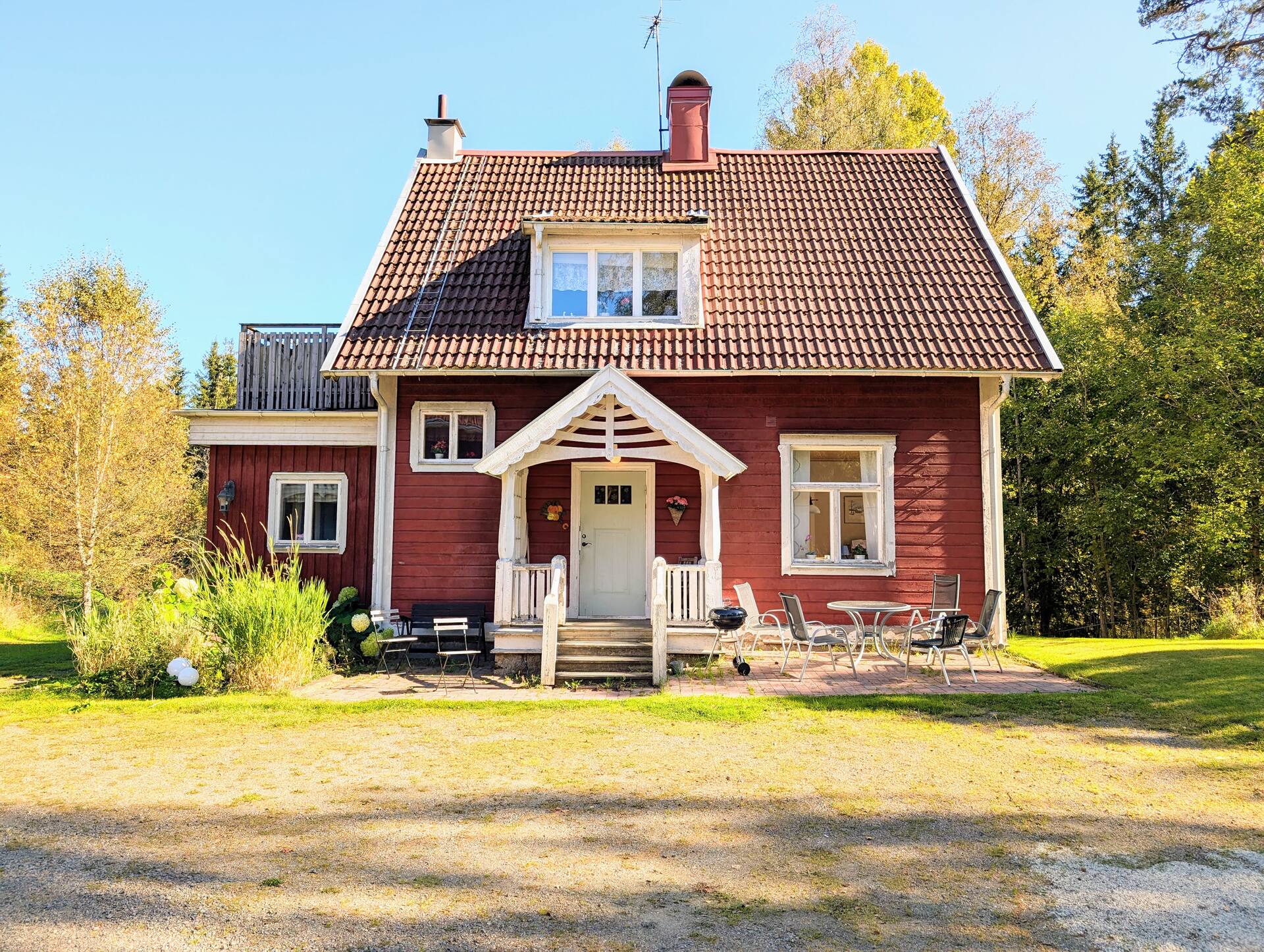 Skogstorp house with the forest on the doorstep