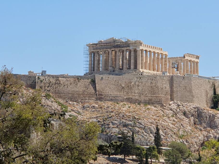 Acropolis Hill Apartment