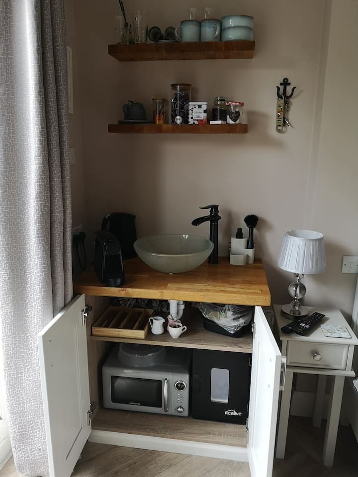 Stylish Studio Own Entrance In Victorian House - Dublin