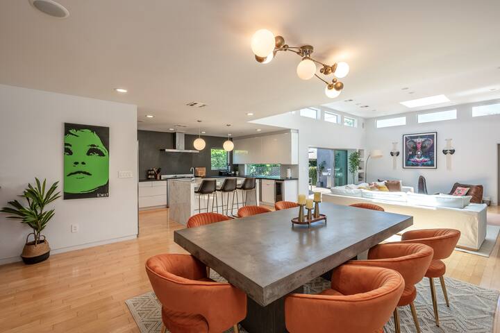 West LA Gem | Hot Tub, Outdoor Dining & Fire Pit+ gallery image 3