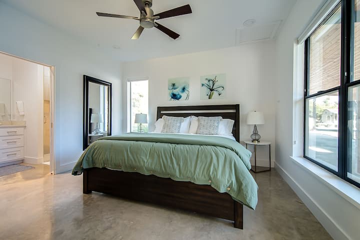 King size bed.