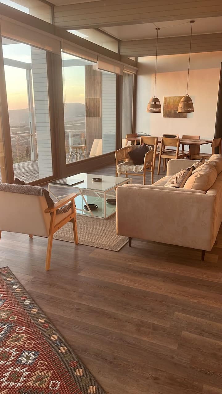 Casa Con Vista Panorámica En Ocho Quebradas - Los Vilos