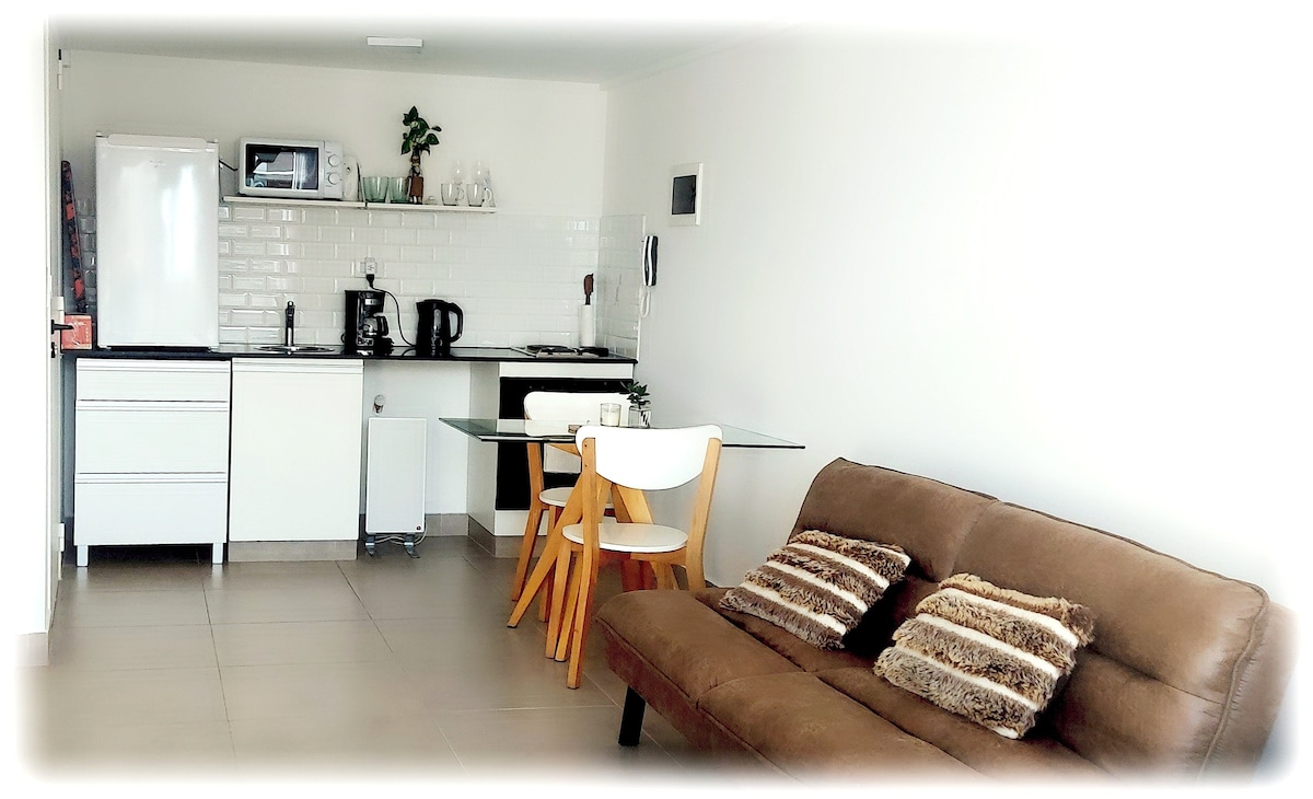 Top performing Airbnb: Studio in Palermo a few meters from the arches (c) in Palermo