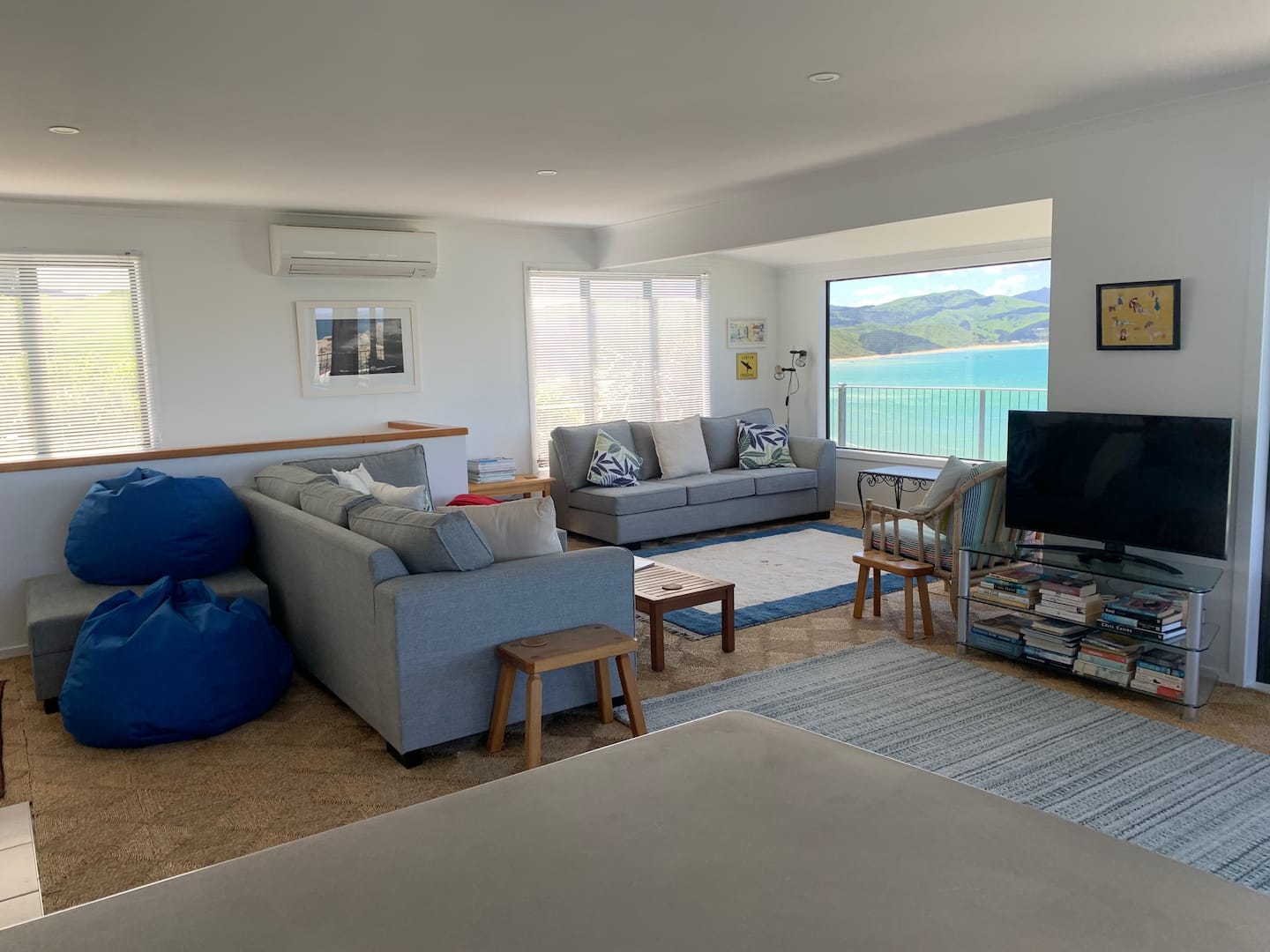 Totally Private  Modern Contempory Beach House. 2