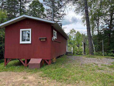 Small cottage facing the Tavibois Falls