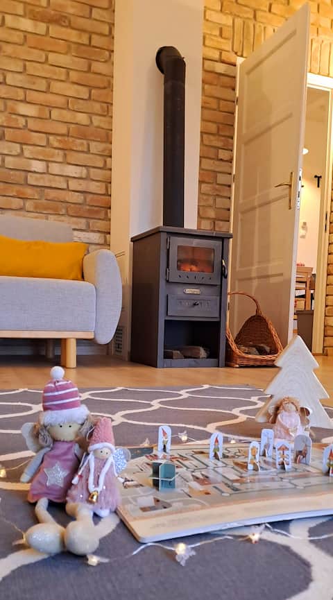 Enna's cheerful Balaton Cottage with lake view
