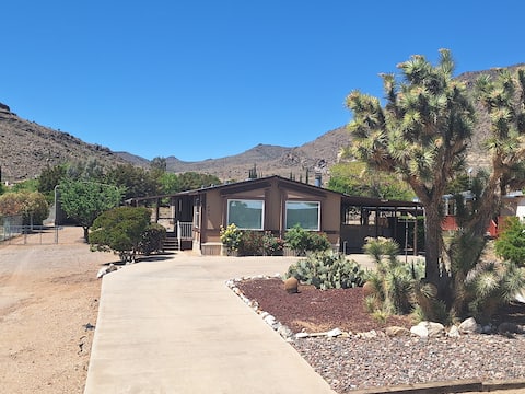 Comfy 2 Bed, 2 Bath home in quiet neighborhood.