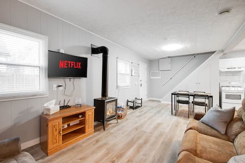 Little House ~ Hot Tub