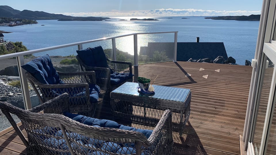A modern sea cabin on the Norwegian coast, Atløy, Vestland, Norway, photo 6 of 10