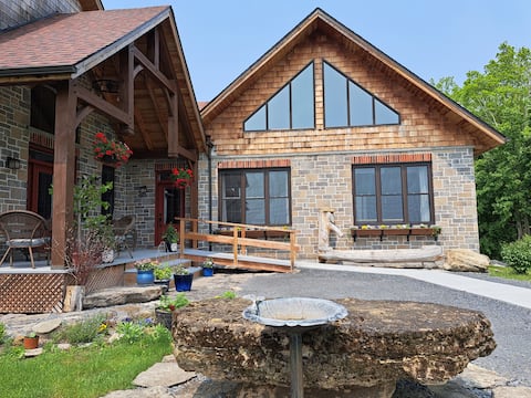 Luxury country living in Alexandria, Ontario