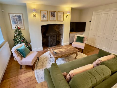 The Courtyard Apartment