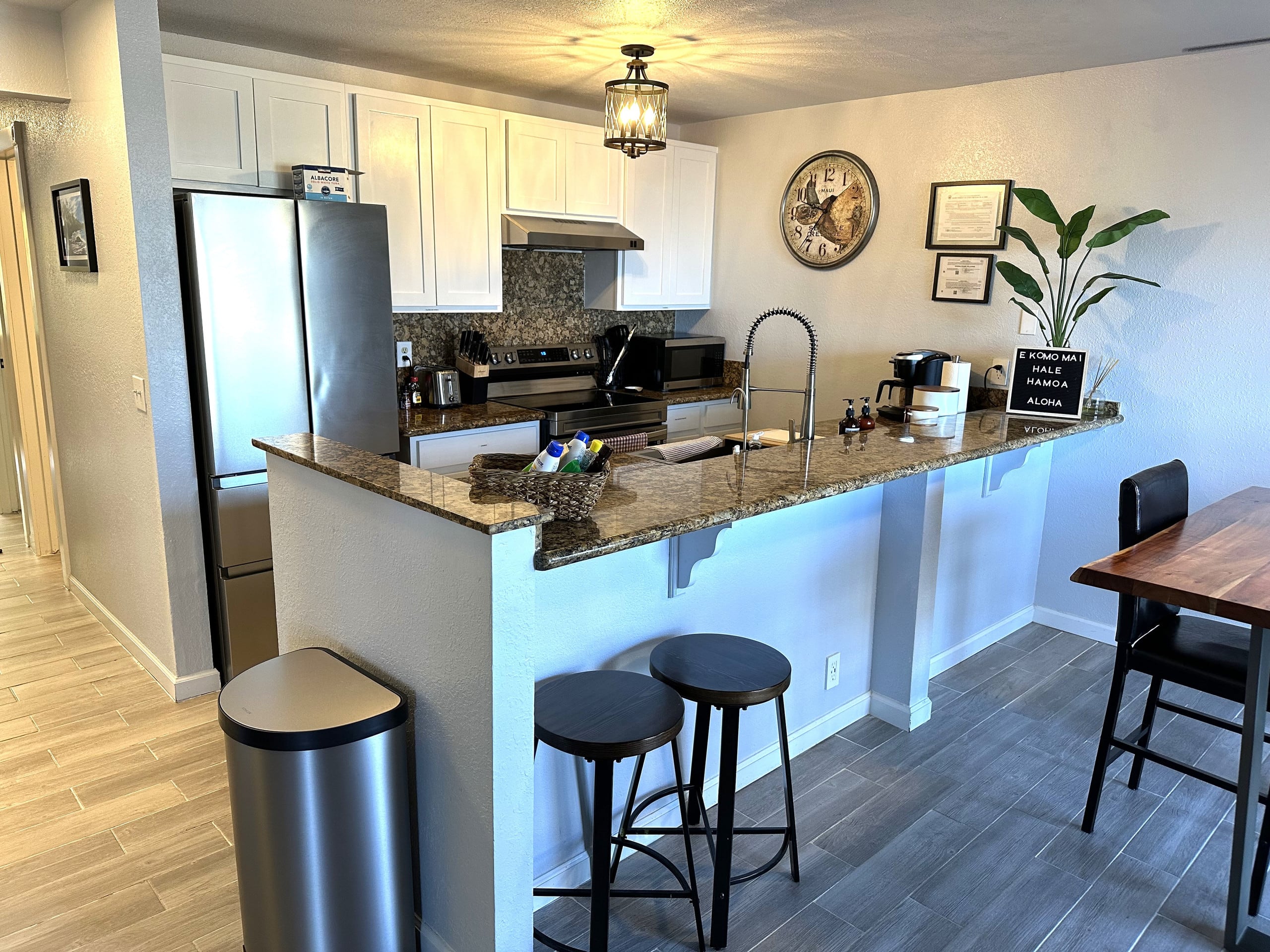Condo in Kailua-Kona · ★4.87 · 2 bedrooms · 3 beds · 2 baths - Image 7