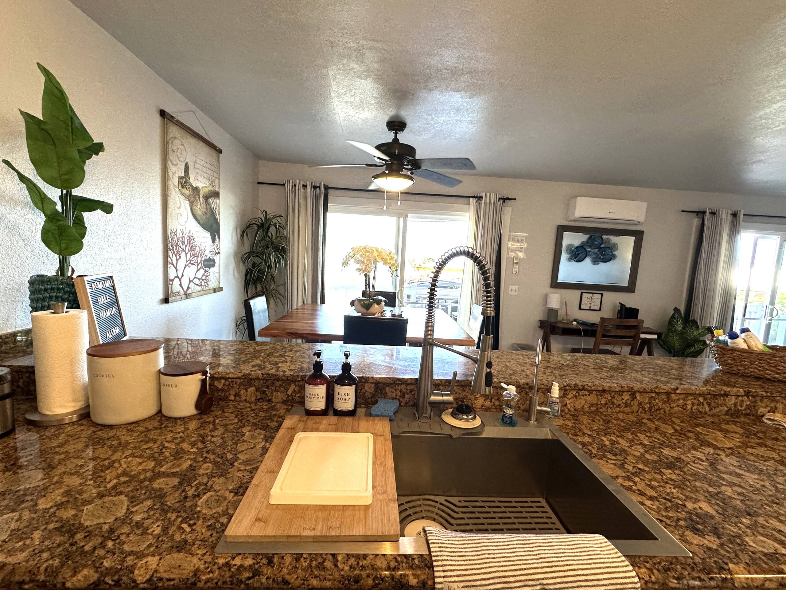 Condo in Kailua-Kona · ★4.87 · 2 bedrooms · 3 beds · 2 baths - Image 8
